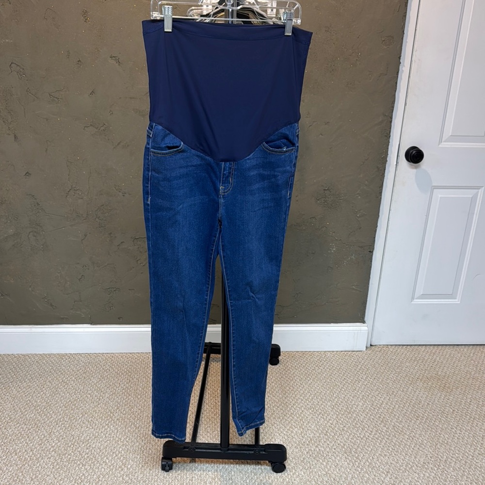 Women's Blue High-Waisted Jeans